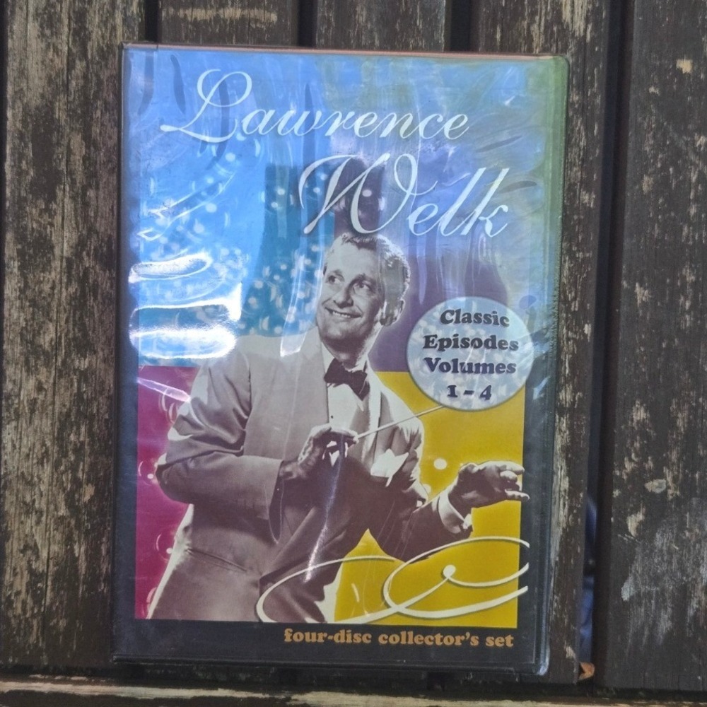 Lawrence Welk: Classic Episodes Volumes 1-4 (4-Disc DVD Collector's Set)
